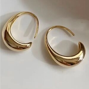 Talisman 14k Vermeil Midi Hoop Earrings Minimalist